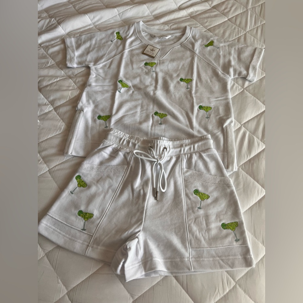 White Women's Pajama Set with Green Tree Embroidery by